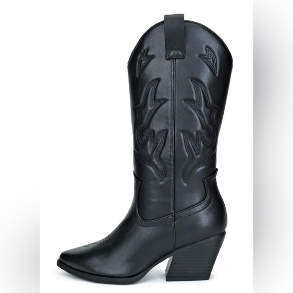 Black cowboy boots - Picture 3 of 9